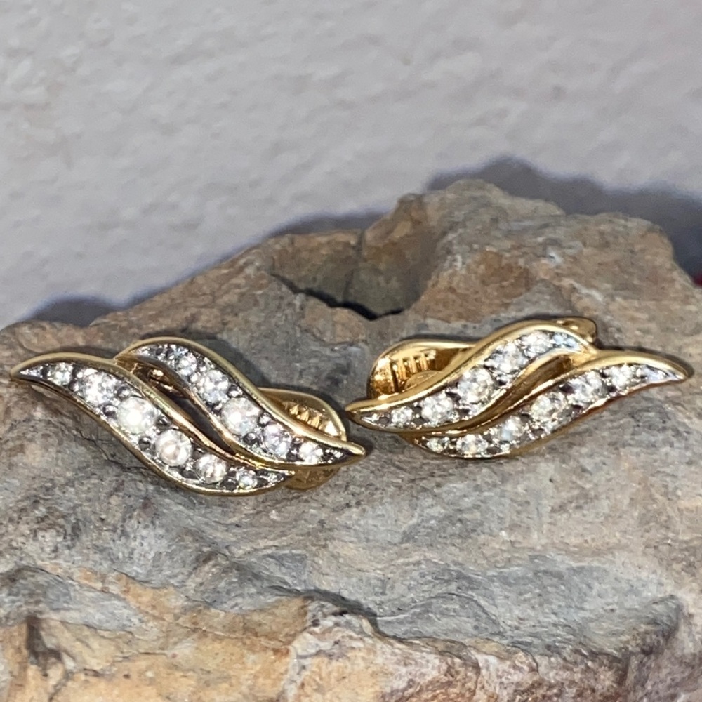 Vintage MONET Rhinestoned Wave CLIPON Earrings